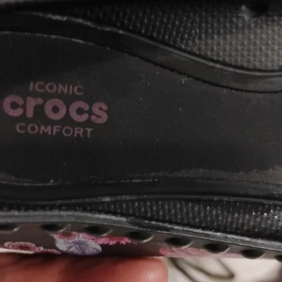 CROCS Size 7 Women Shoes - Picture 7 of 7
